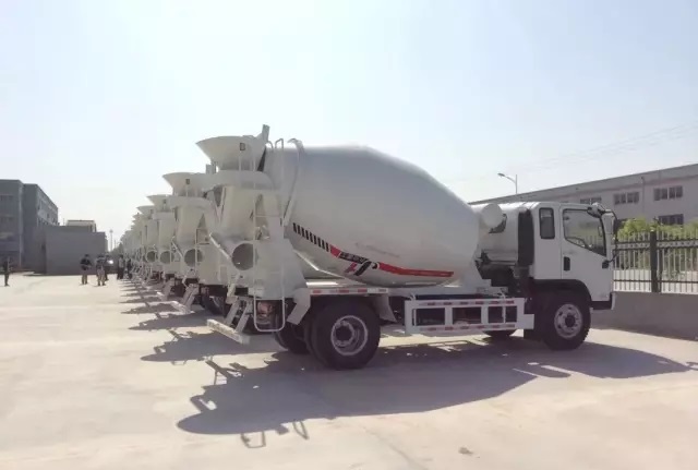 今日熱點：混凝土攪拌車罐體如何清洗？